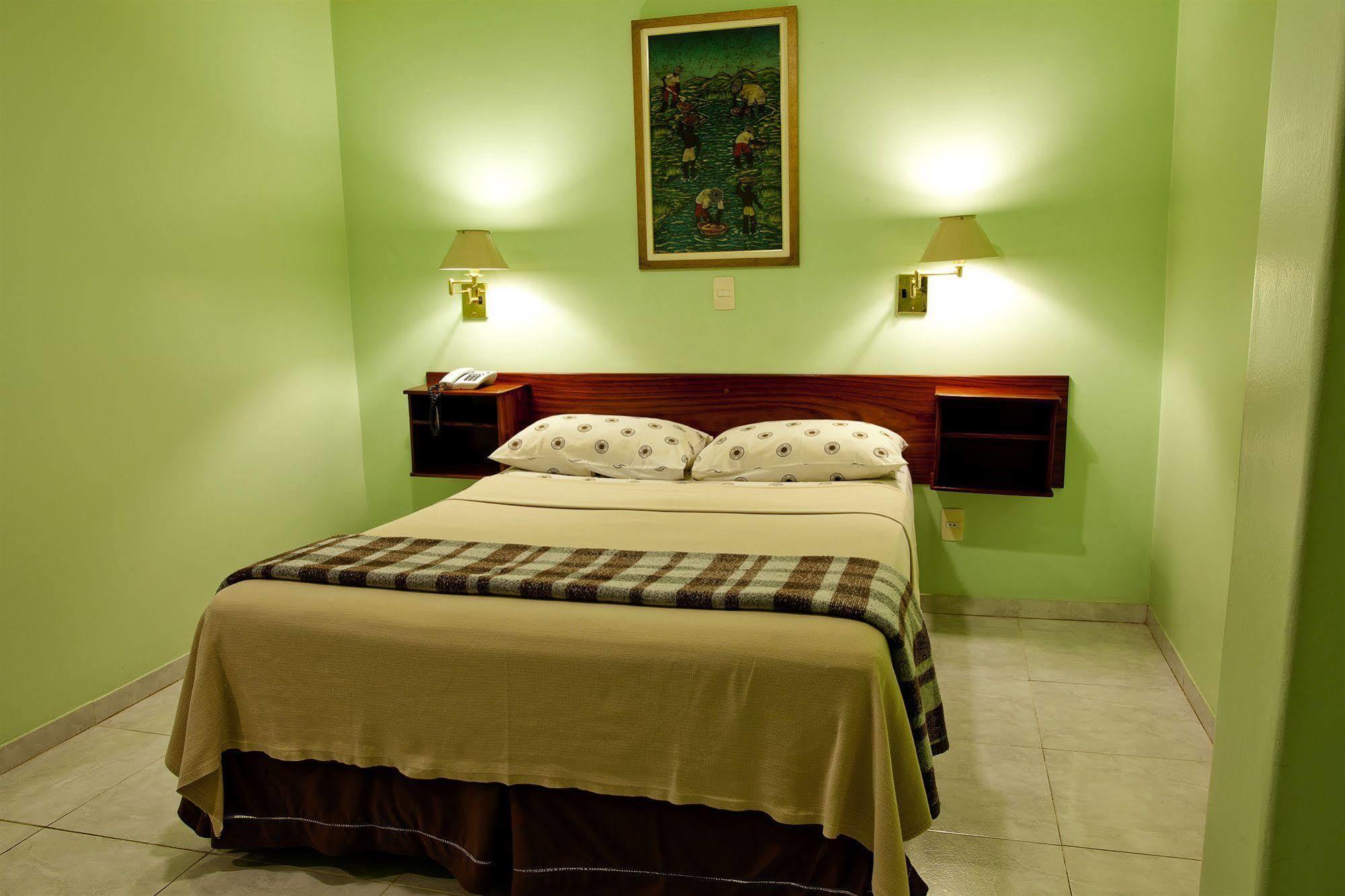 Lider Hotel Manaus Bagian luar foto