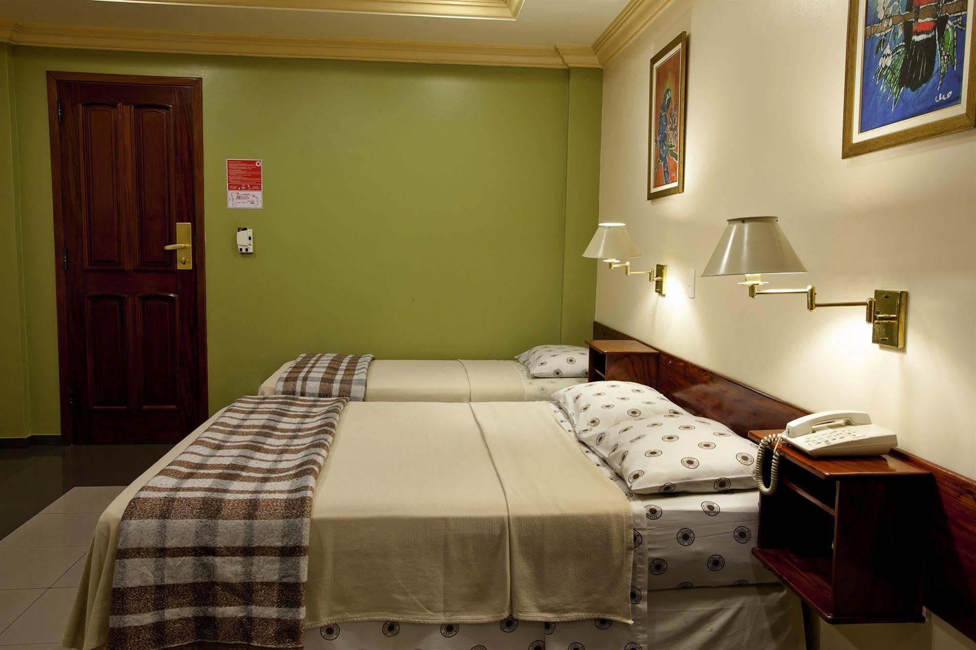 Lider Hotel Manaus Bagian luar foto